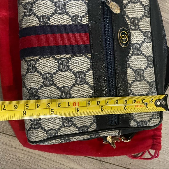 Authentic Gucci Purse *generic insert inside* - Picture 12 of 12